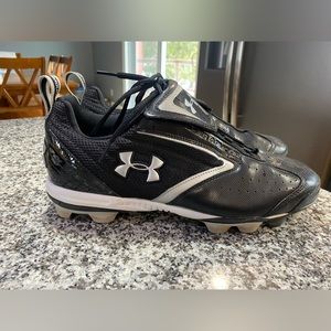 Men’s baseball cleats